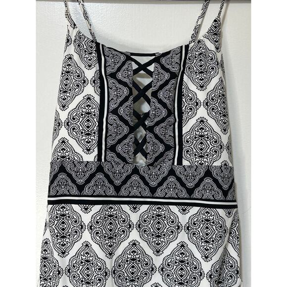 La Blanca Oasis Tile Strappy Back One-Piece Swimsuit White Black Size 14 NWT - Picture 4 of 15